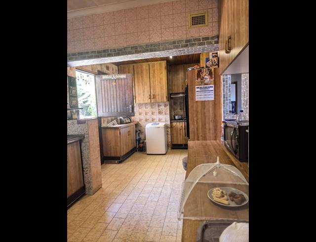 5 BEDROOM HOUSE FOR SALE IN ISIPINGO HILLS